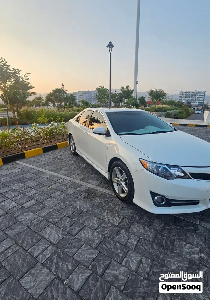 Toyota Camry 2013 photo 2