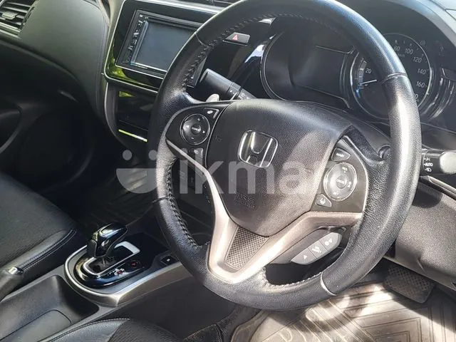 Honda Grace 2018 photo 5