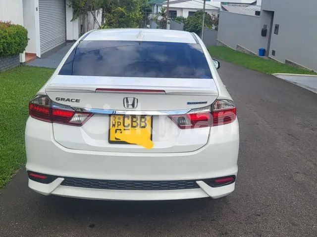 Honda Grace 2018 photo 4