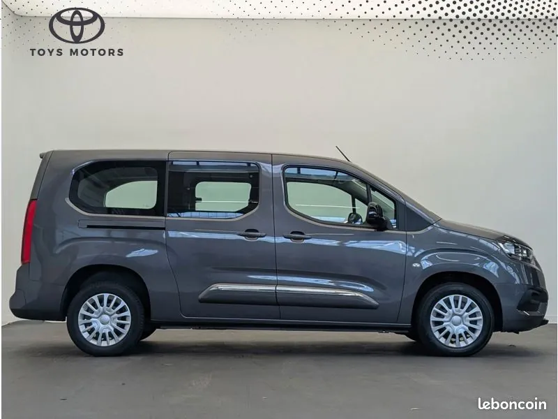 Toyota Proace City Verso 2024 photo 3