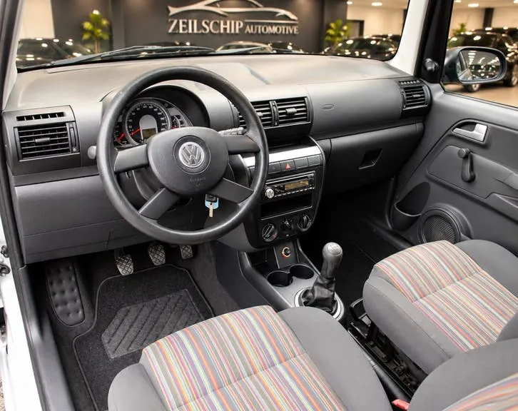 Volkswagen Fox 2005 photo 2