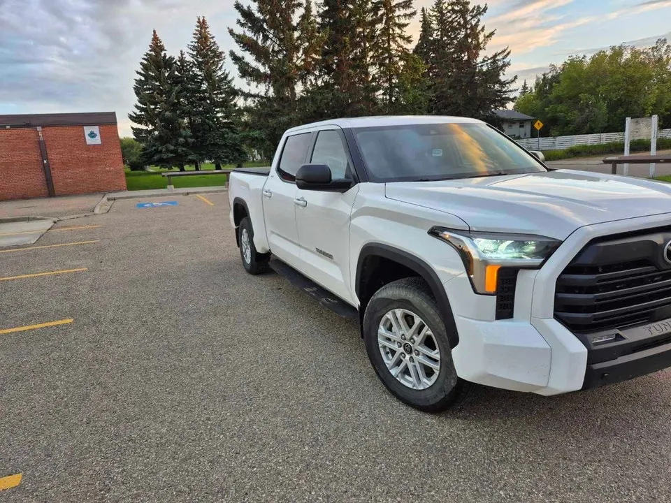 Toyota Tundra 2024 photo 2