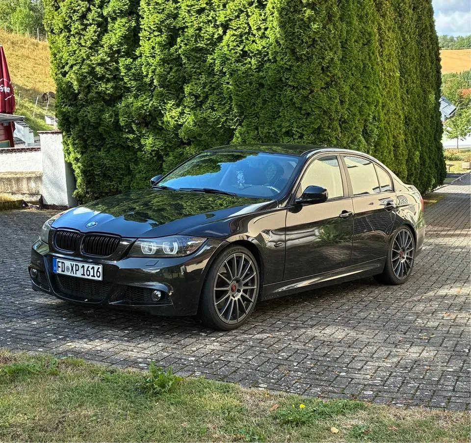 BMW E90