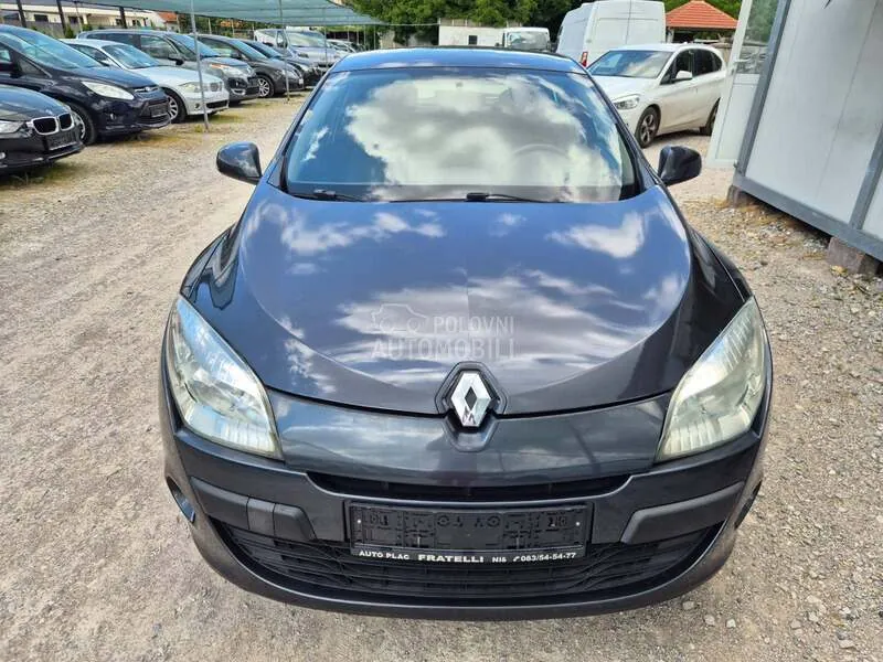 Renault Megane 2010 photo 3