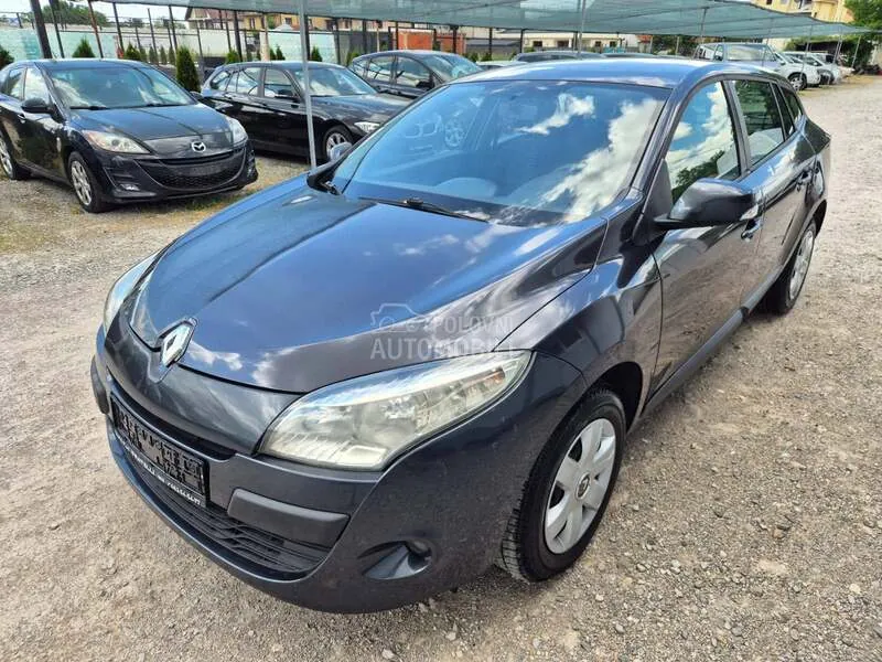 Renault Megane 2010 photo 2