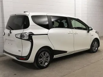 Toyota Sienta 2017 photo 3