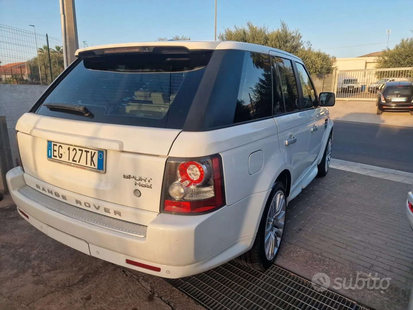 Land Rover Range Rover Sport 2011 photo 5