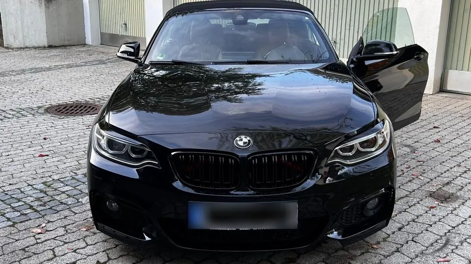 BMW 220I