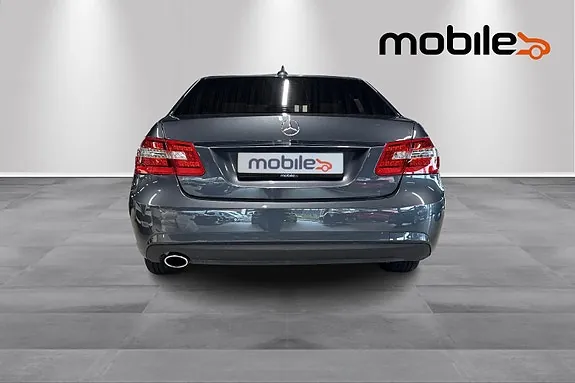 Mercedes-Benz E220 2011 photo 4