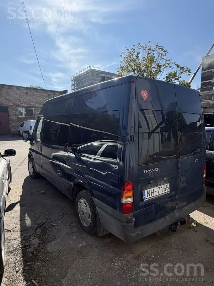 Ford Transit 2002 photo 2