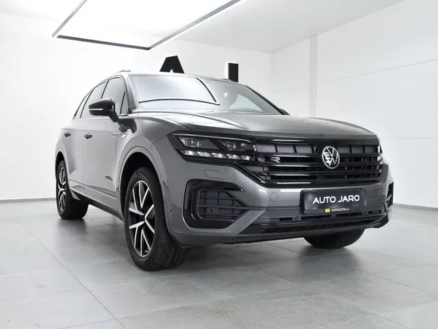 Volkswagen Touareg 2021 photo 2