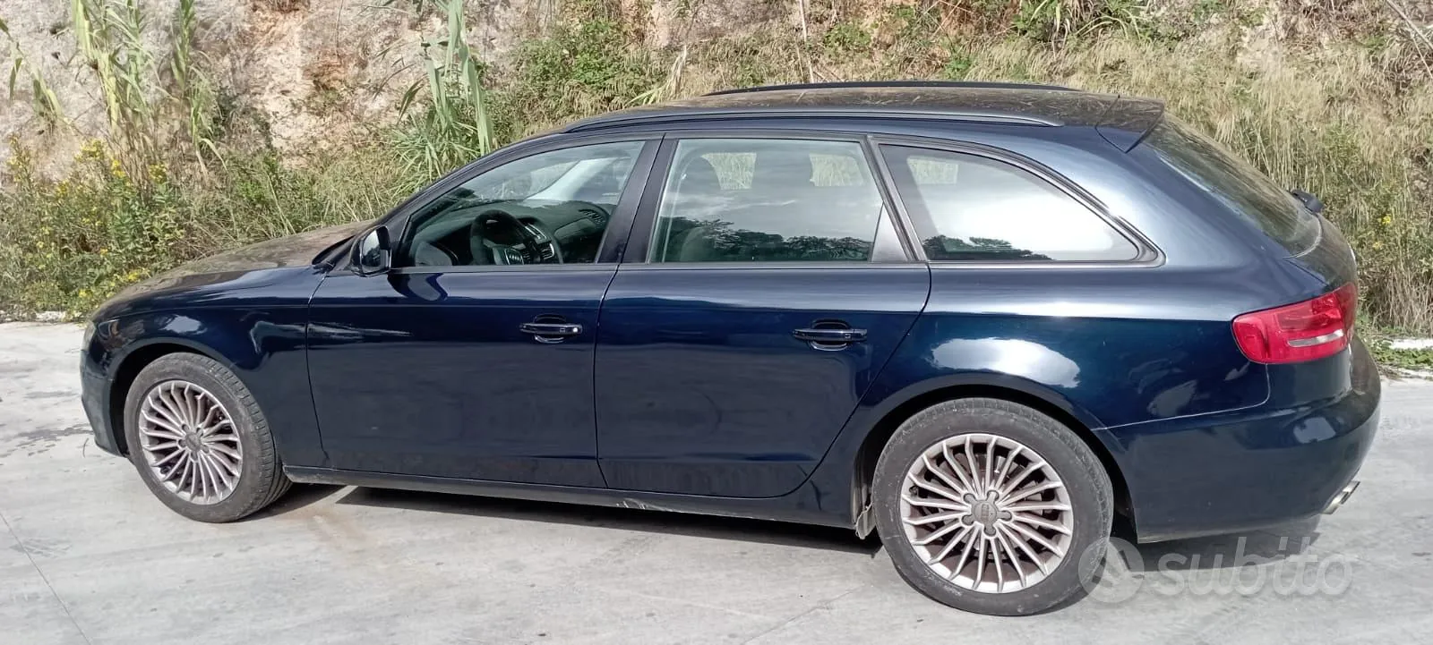 Audi A4 2009 photo 2
