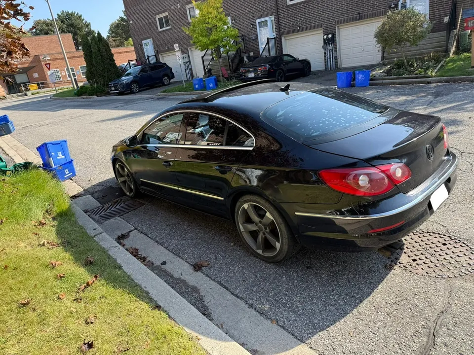 Volkswagen Passat 2011 photo 4