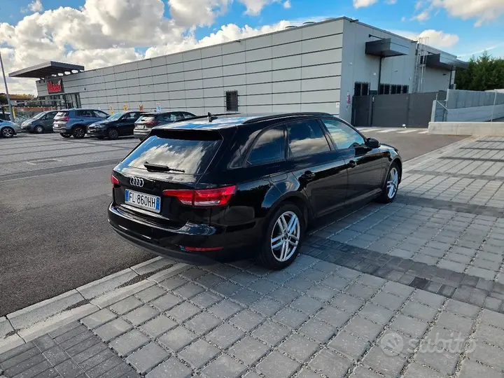 Audi A4 2017 photo 4