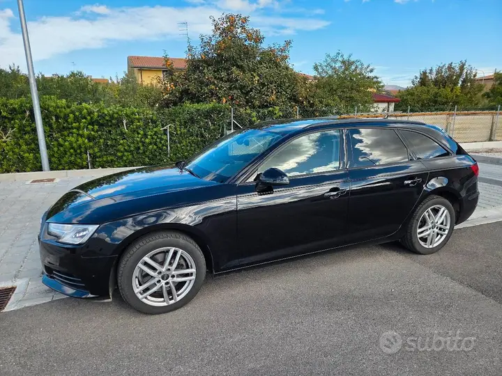 Audi A4 2017 photo 3