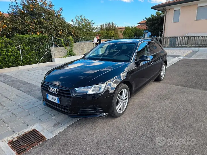 Audi A4 2017 photo 2