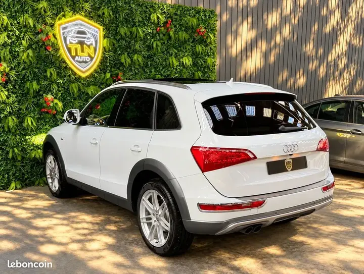 Audi Q5 2012 photo 4