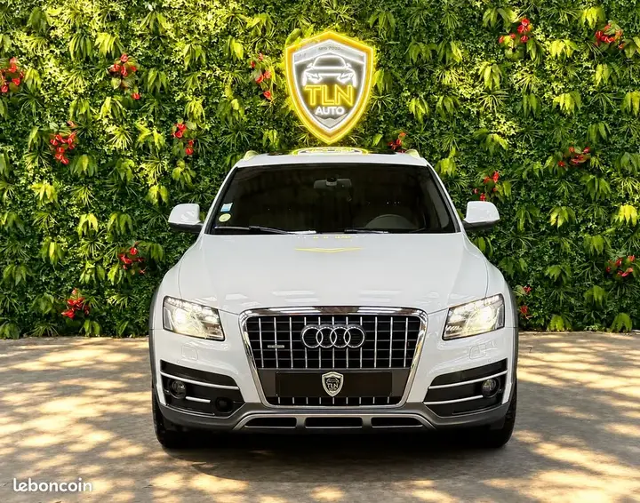 Audi Q5 2012 photo 2