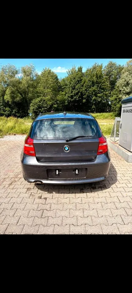 BMW E87 116I