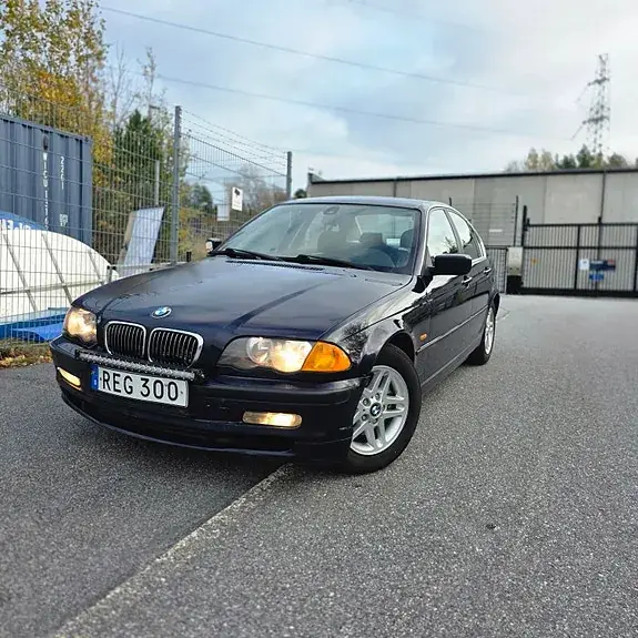 BMW 320I