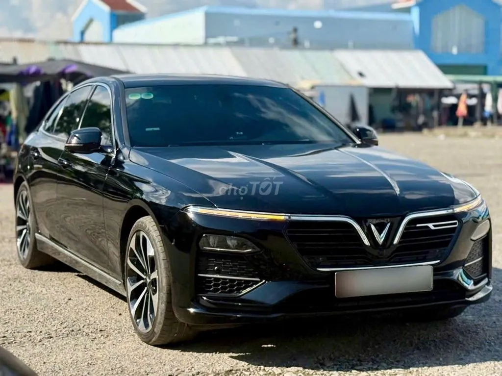 Vinfast Lux A2.0