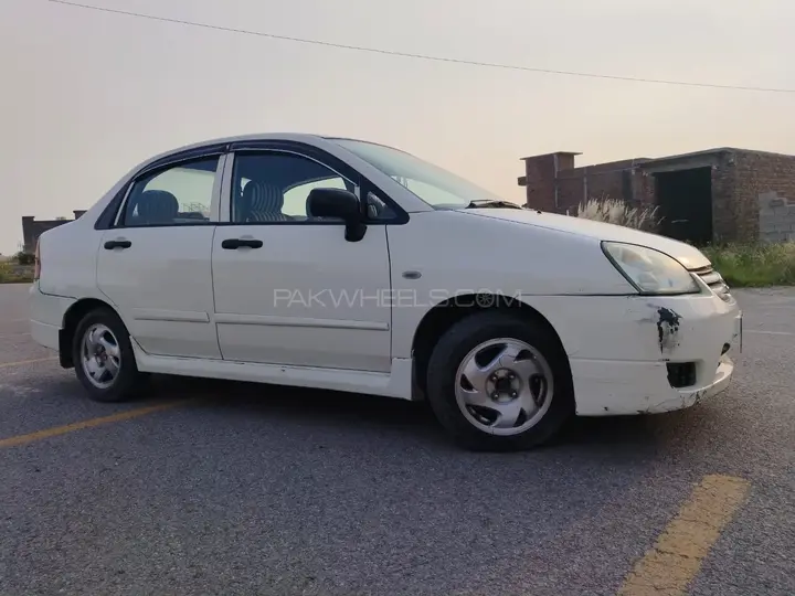 Suzuki Liana