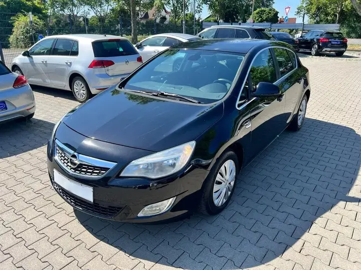 Opel Astra J