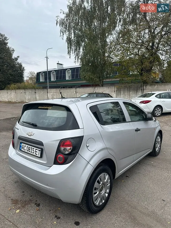 Chevrolet Aveo 2012 photo 4