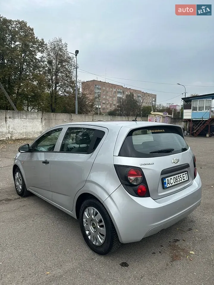 Chevrolet Aveo 2012 photo 5