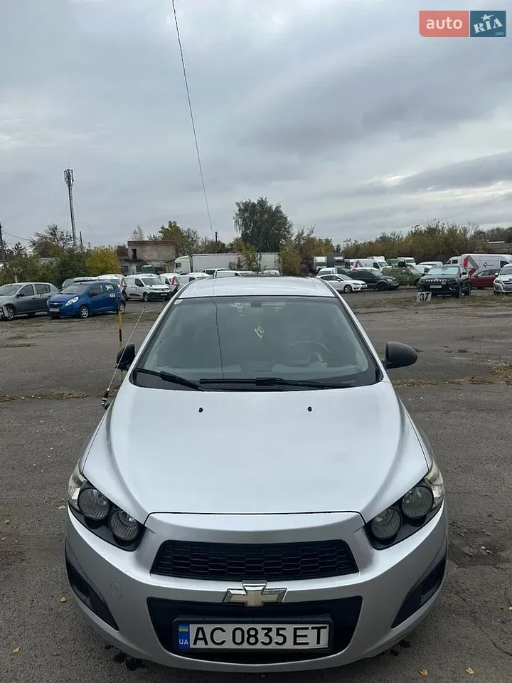 Chevrolet Aveo 2012 photo 2