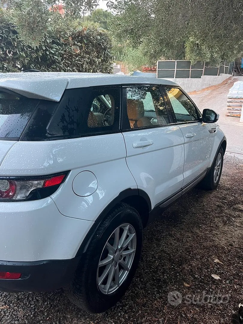 Land Rover Range Rover Evoque 2015 photo 5