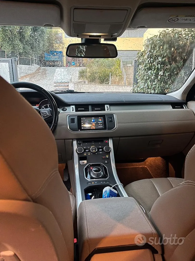 Land Rover Range Rover Evoque 2015 photo 3