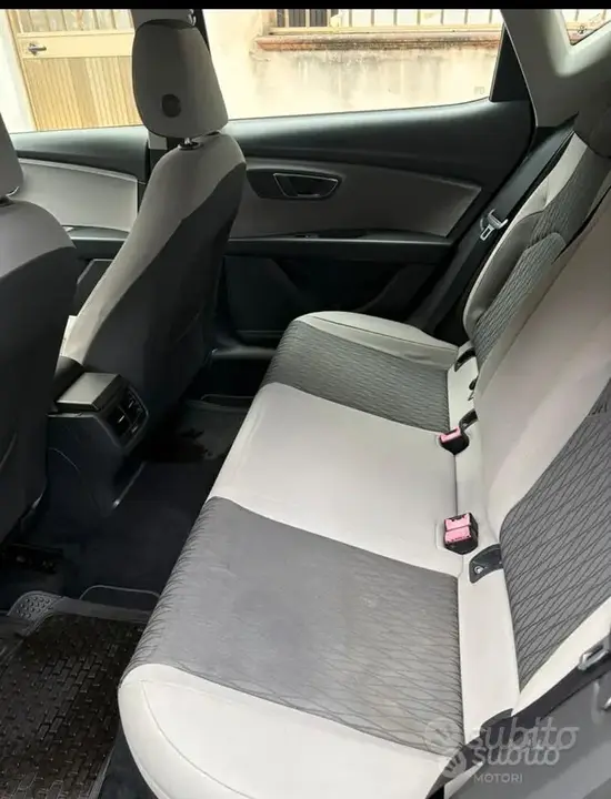 Seat Leon 2013 photo 3