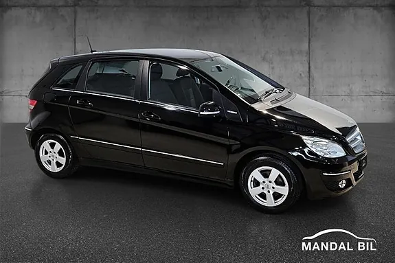 Mercedes-Benz B160 2011 photo 2