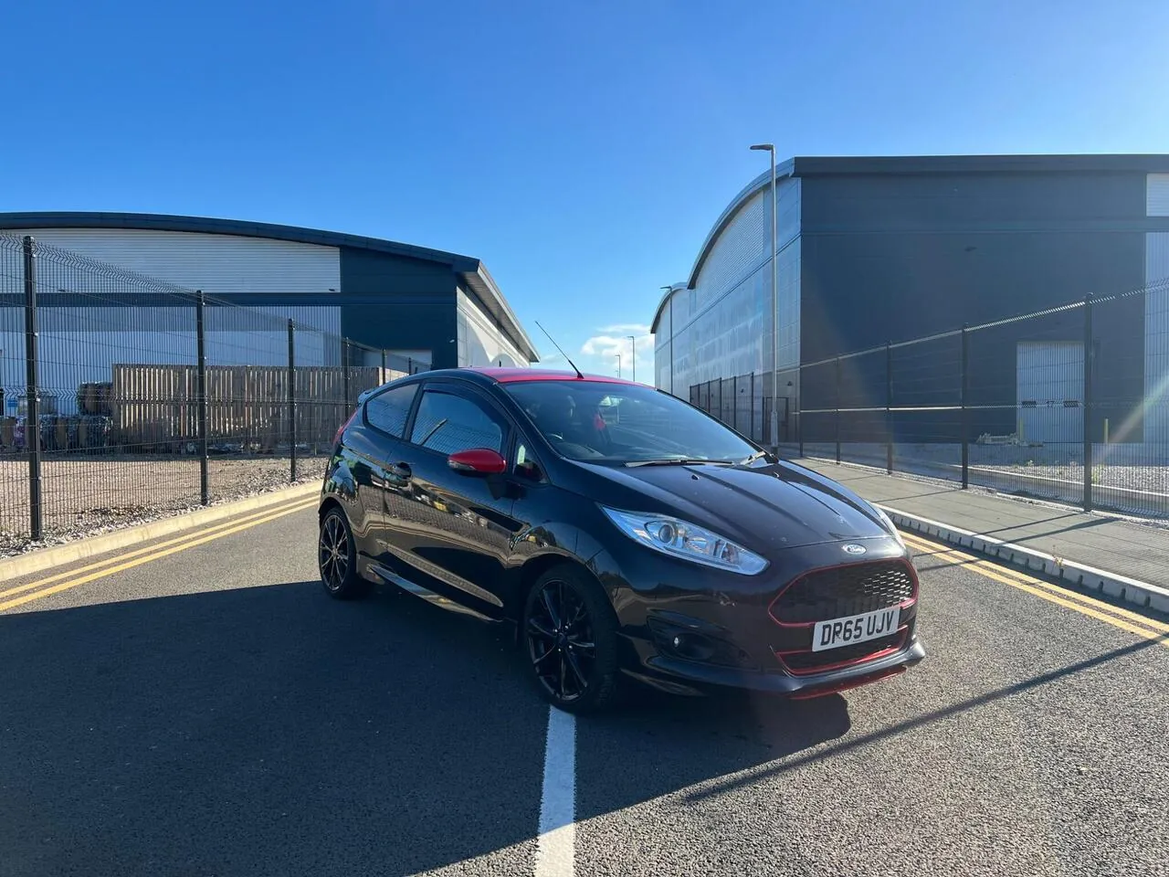 Ford Fiesta 2016 photo 2