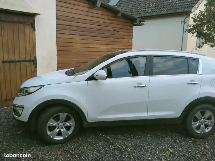 Kia Sportage 2012 photo 2