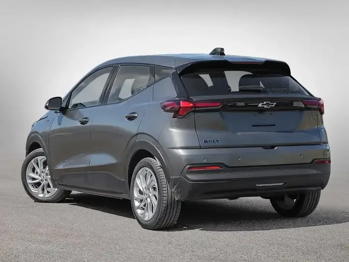 Chevrolet Bolt 2027 photo 4