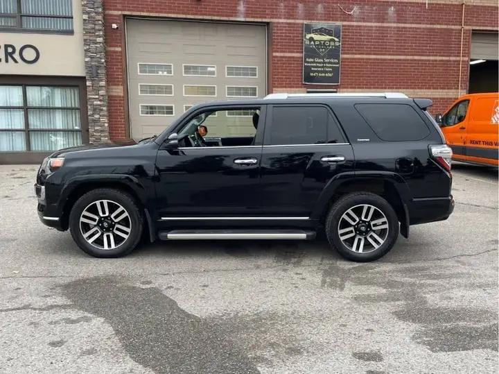 Toyota 4Runner 2016 photo 2