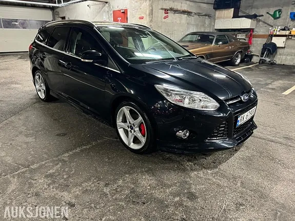 Ford Focus 2013 photo 3