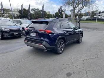 Toyota Rav4 2025 photo 3