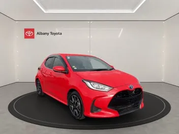 Toyota Yaris 2022 photo 2