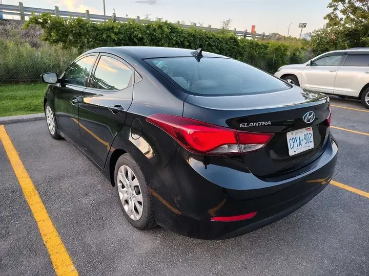 Hyundai Elantra 2014 photo 2