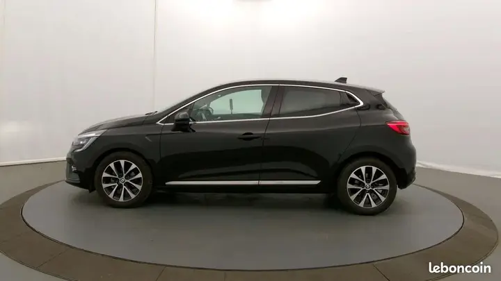 Renault Clio 2022 photo 4