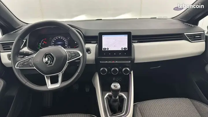 Renault Clio 2022 photo 3