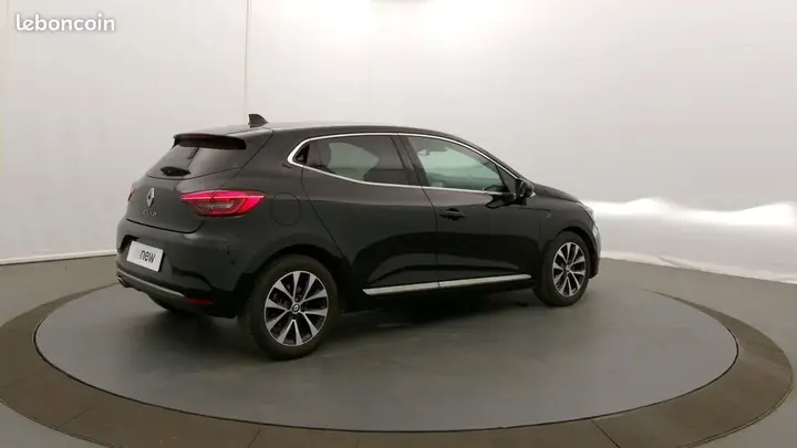 Renault Clio 2022 photo 2
