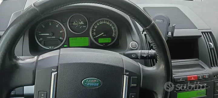 Land Rover Freelander 2011 photo 5