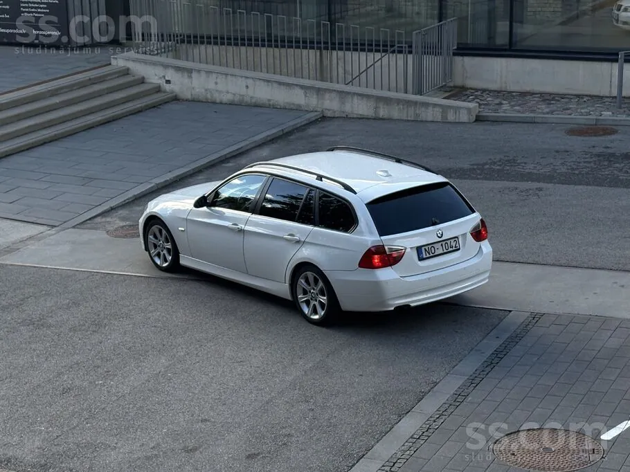 BMW 320 2007 photo 2