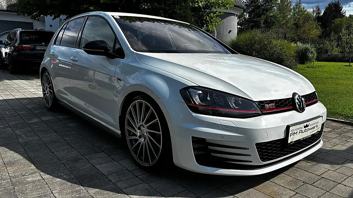 Volkswagen Golf 2015 photo 2
