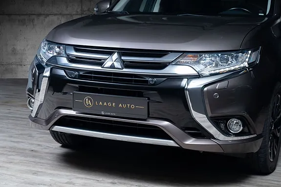 Mitsubishi Outlander 2016 photo 2