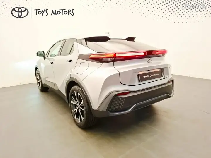 Toyota C-Hr 2024 photo 3